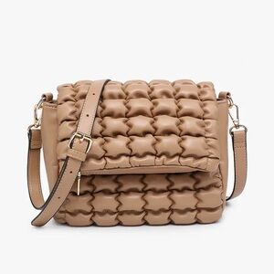 NWOT Jen & Co Naomi vegan quilted crossbody Elegant Tan Quilted Shoulder Bag